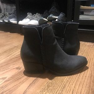 Steve Madden ankle boot